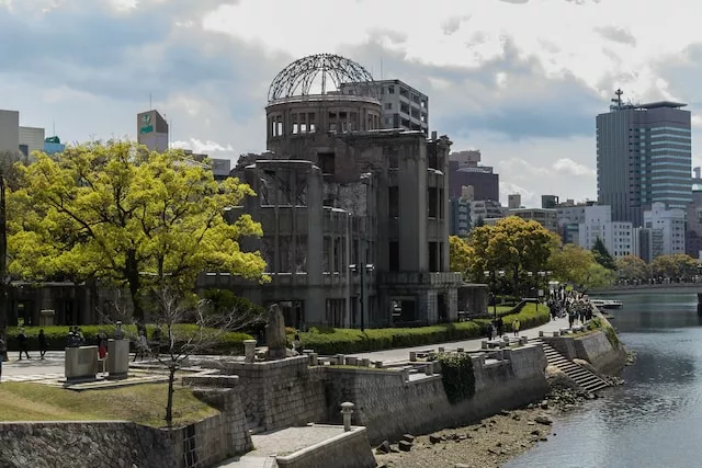 הירושימה,יפן - שרידים לאחר הפיצוץ האטומי